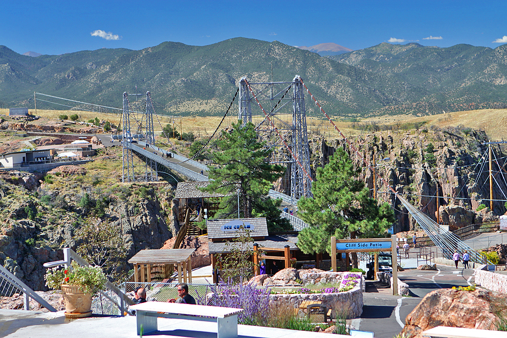 From this angle, it looks like an enormous tourist trap. Which is in part true (still impressive gulch)