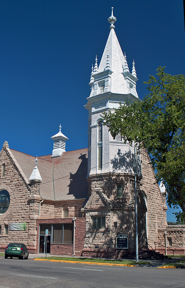 Romanesque building, great spire