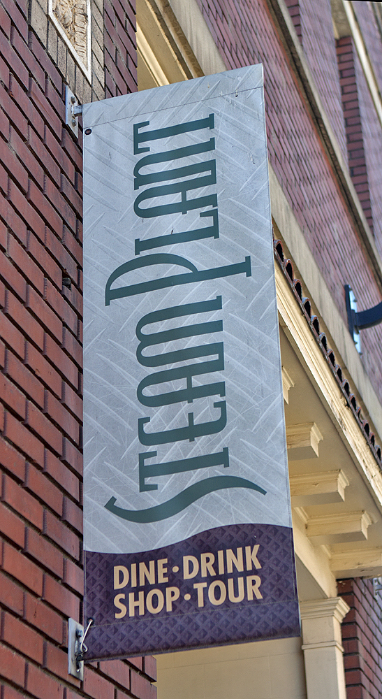 Banner on Lincoln Street