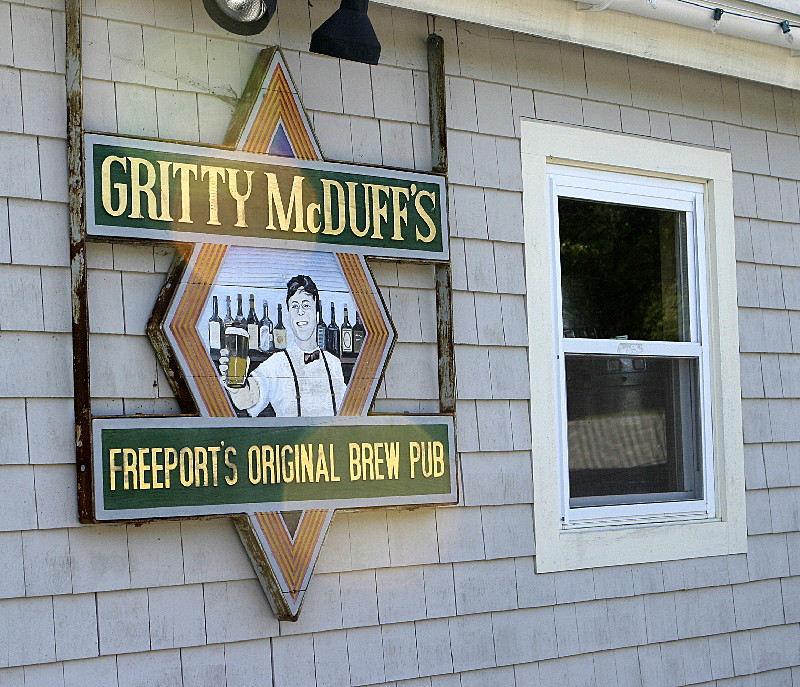 Freeport, ME's original brew pub. Nice stout.