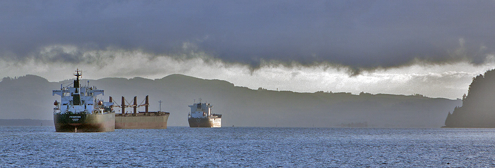 Heading east up the Columbia River