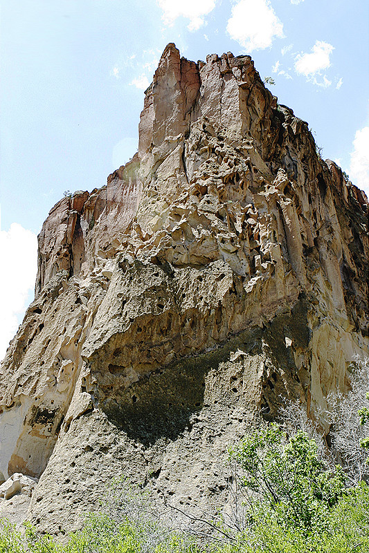 Hollow show why cliffs work for humans